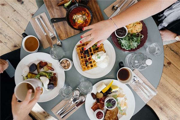 梦见能吃是什么意思 梦见能吃是什么意思