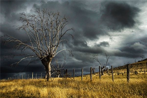 梦见乌云密布 梦见乌云密布