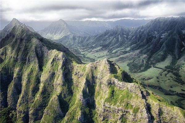 梦见沟壑是什么意思 梦见沟壑是什么意思